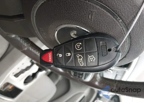 2011 Jeep Grand Cherokee Laredo z USA, uszkodzony, nr VIN 1J4RS4GG6BC568695